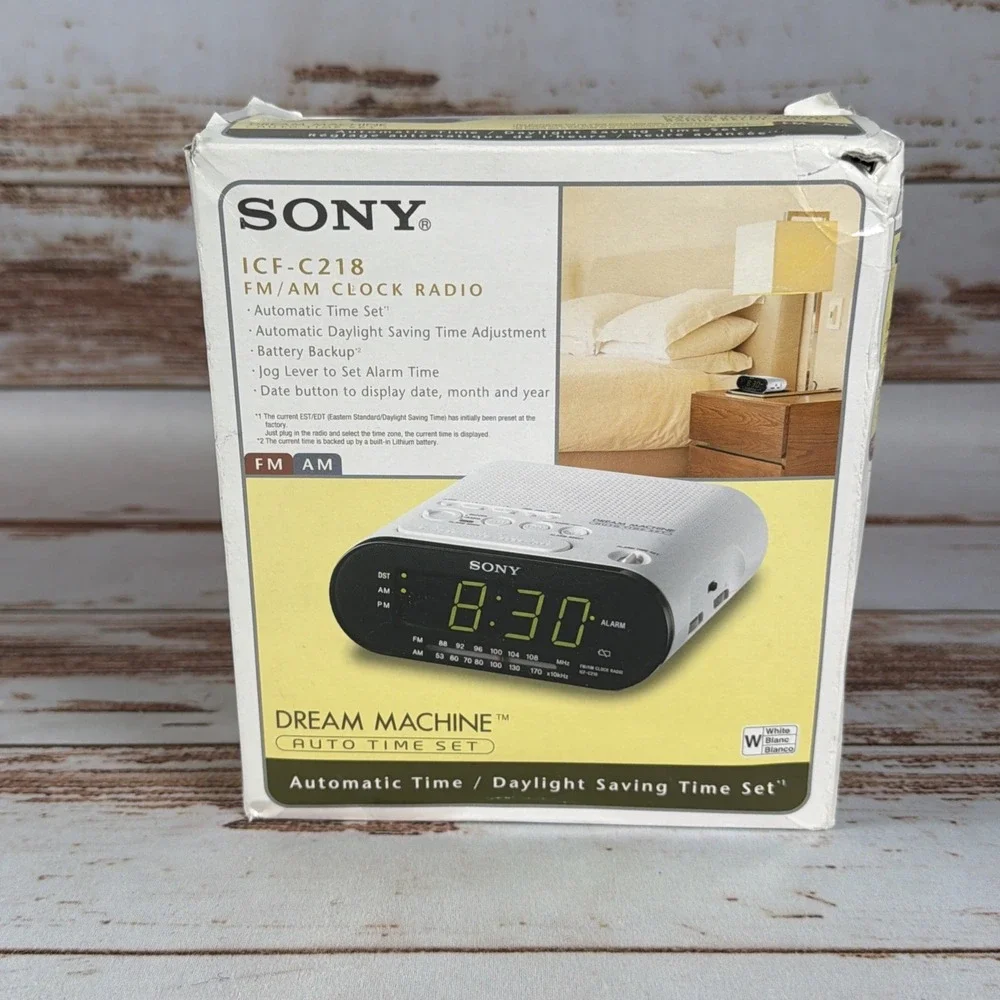 Sony Dream Machine ICF-C218 Automatic Digital Alarm Clock with AM / FM Radio
